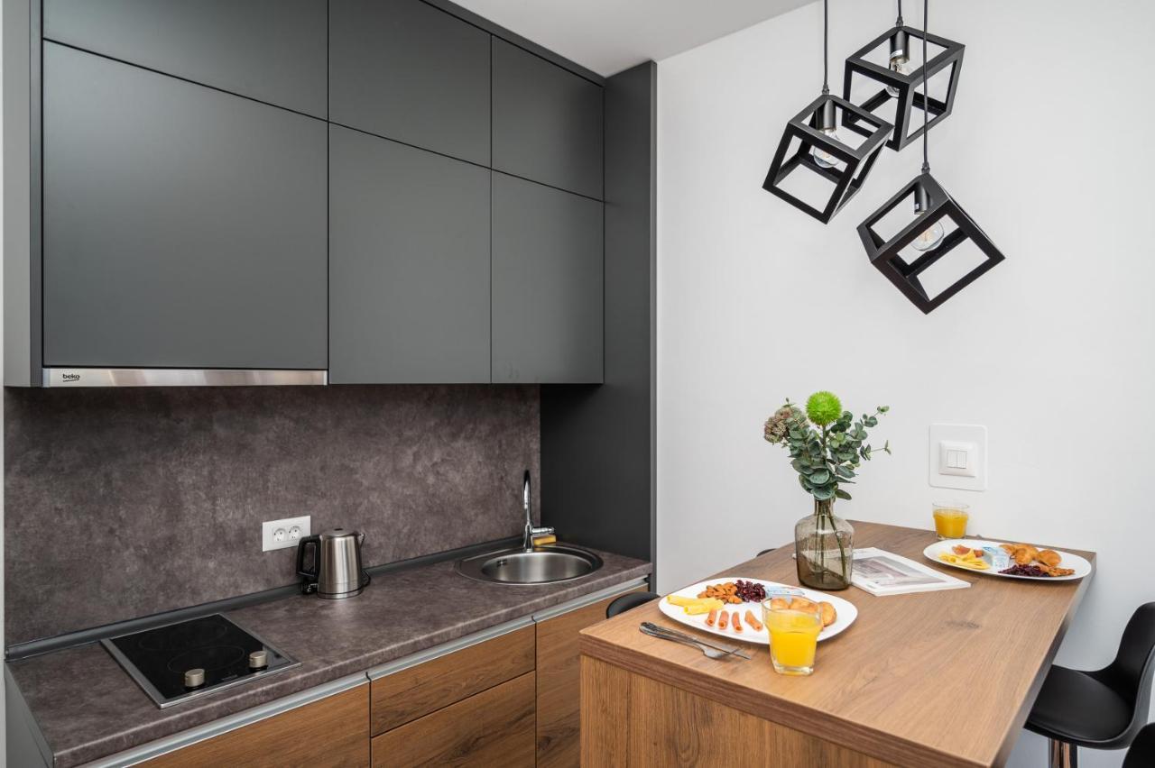 Modern And Bright Apartments - Main Street Сараево Экстерьер фото