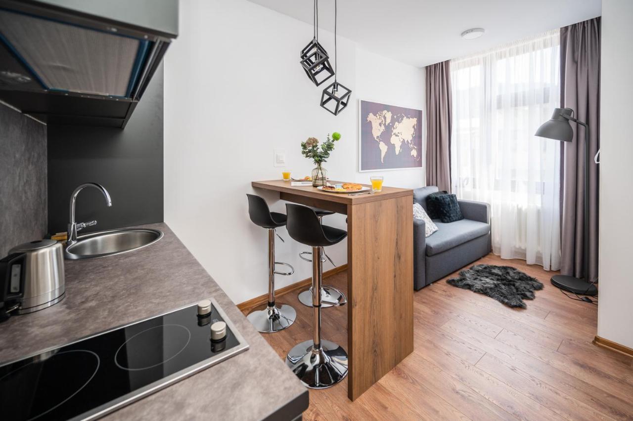 Modern And Bright Apartments - Main Street Сараево Экстерьер фото
