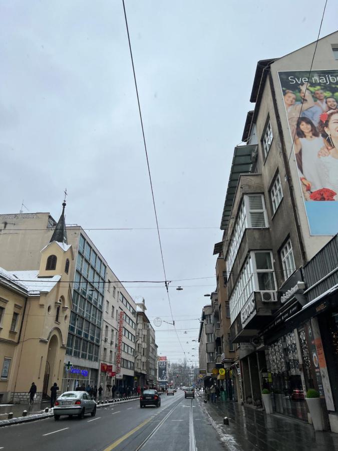 Modern And Bright Apartments - Main Street Сараево Экстерьер фото